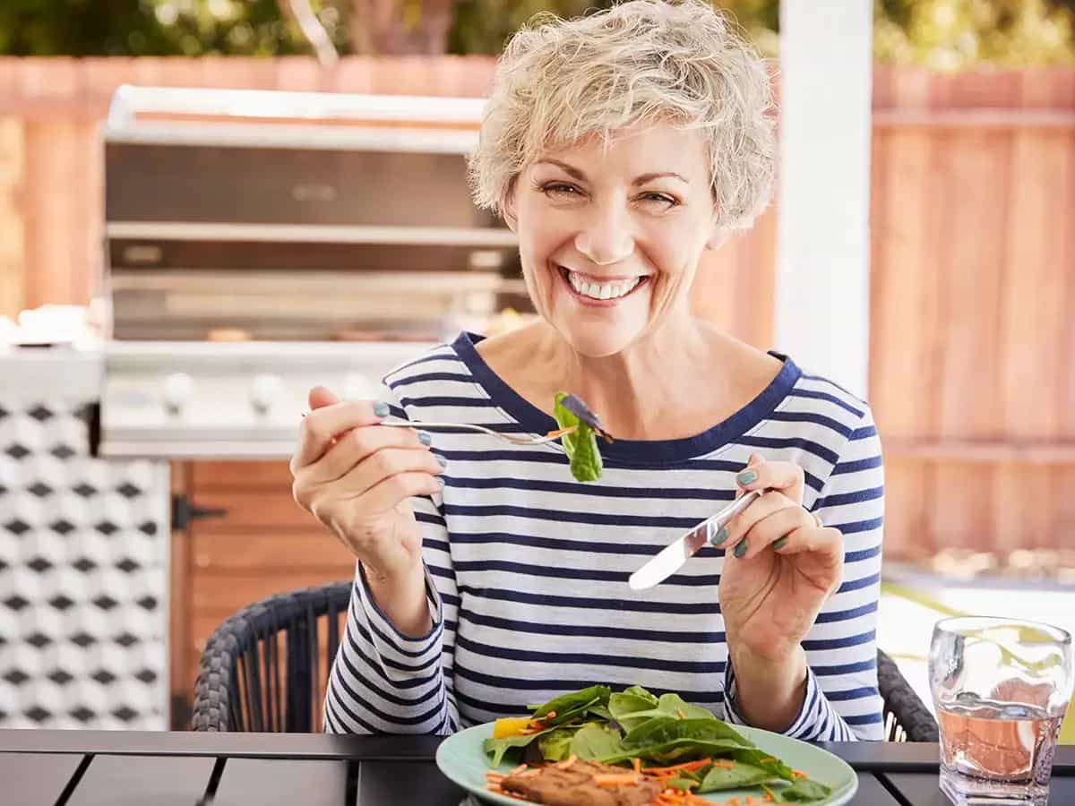 Alimentos que las mujeresdeberían escoger después de los 50 años