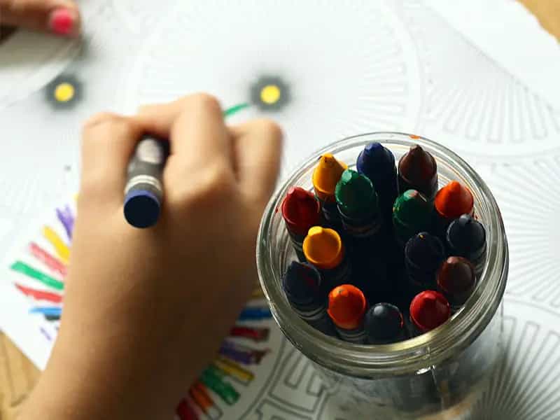 libri colorare adulti art therapy